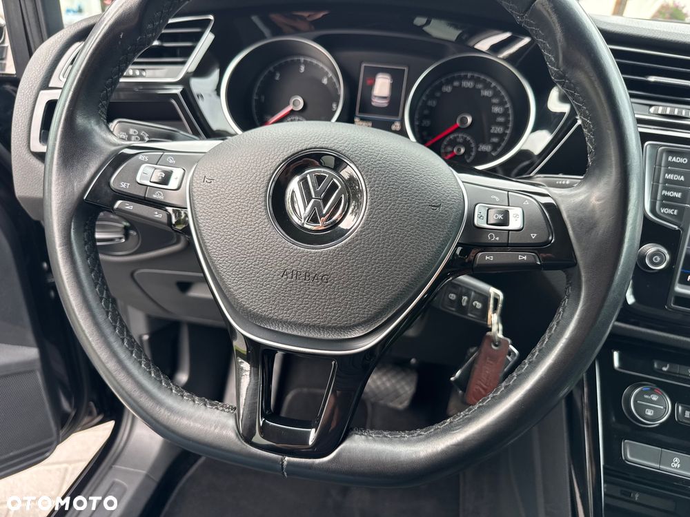 Volkswagen Touran 2.0 TDI SCR DSG Highline - 27