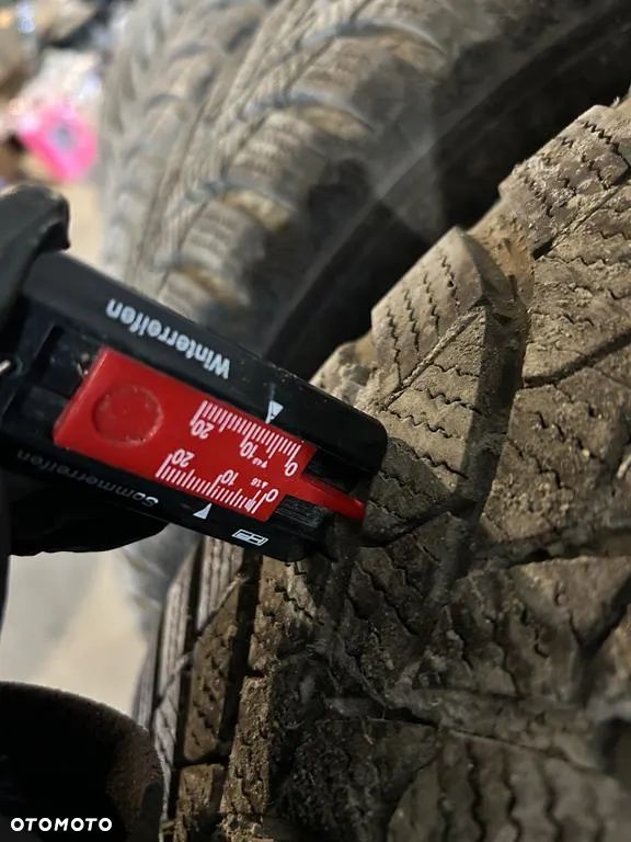 Opony zimowe 185/65R15 Kumho 2szt - 10