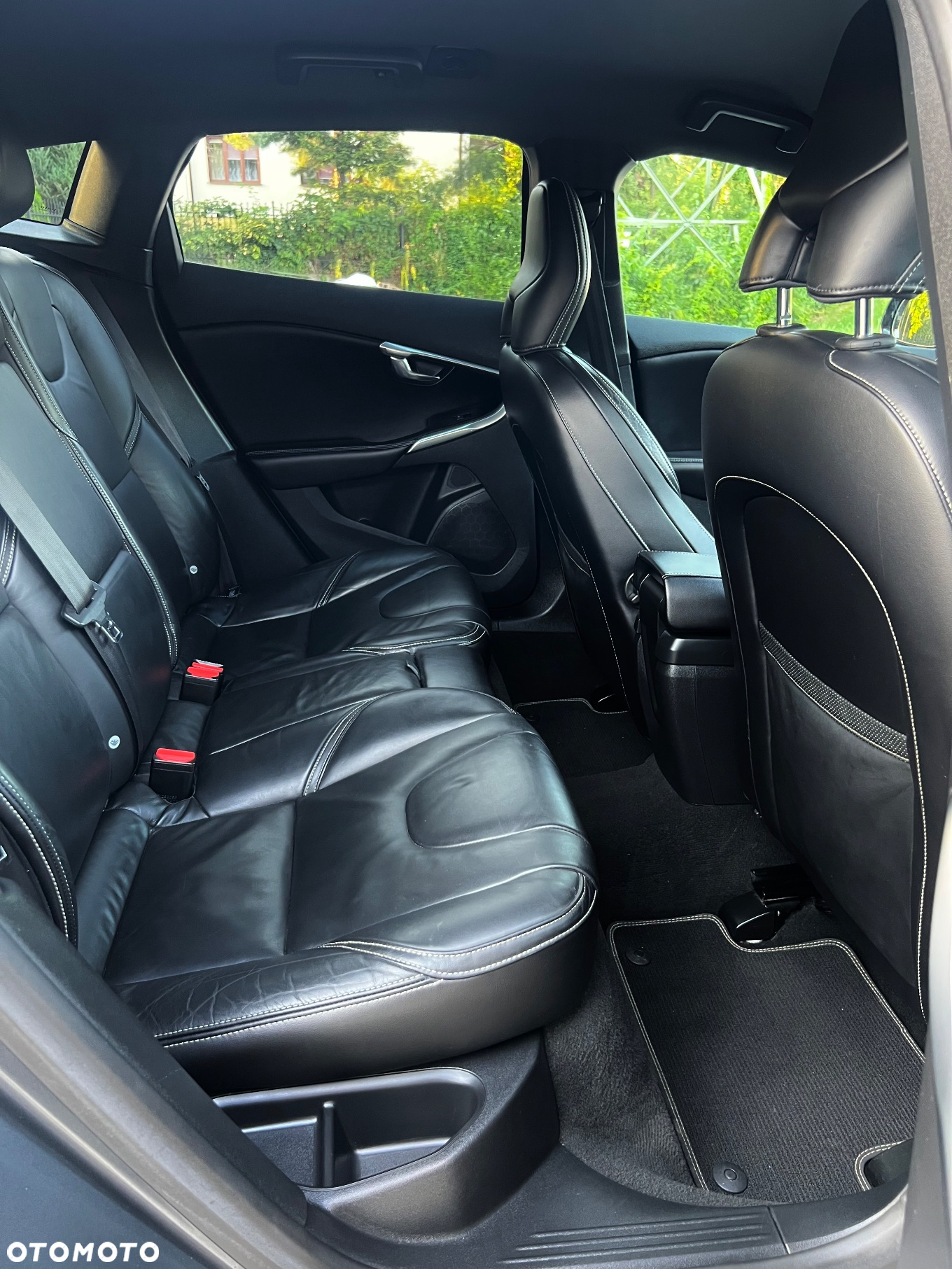 Volvo V40 D3 R-Design Summum - 20