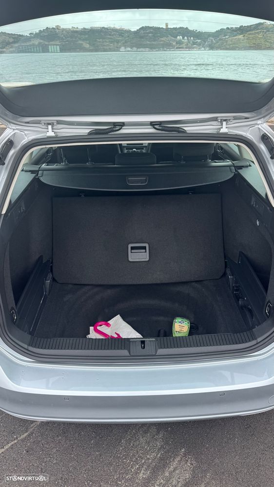 VW Passat Variant 1.6 TDI BlueMotion - 24