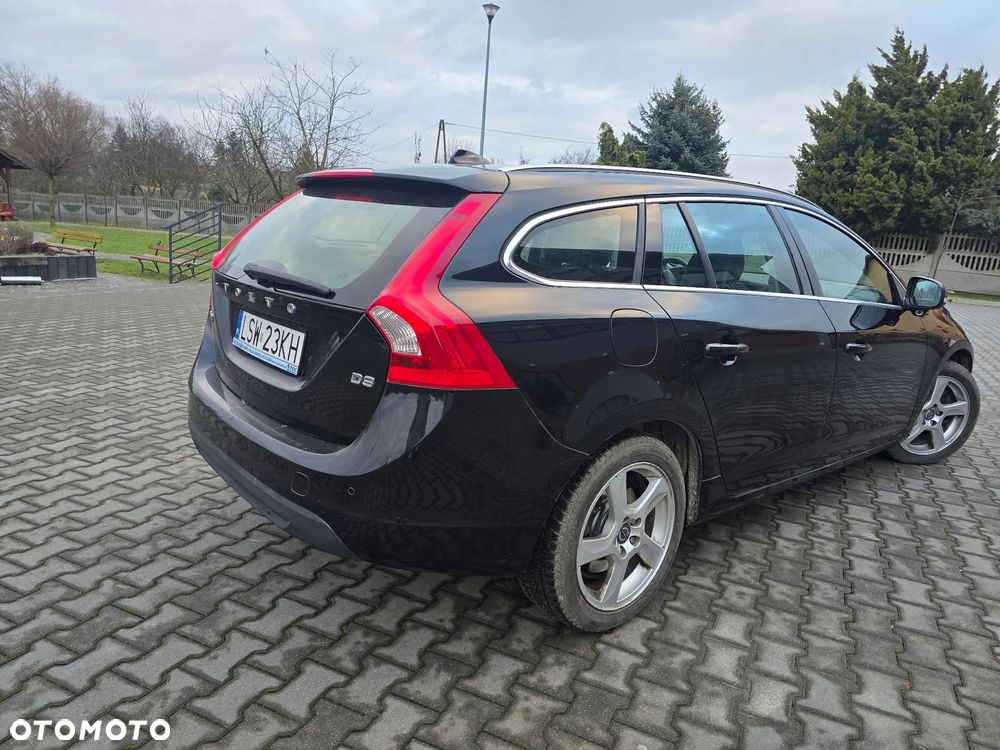 Volvo V60 D3 Geartronic Summum - 6