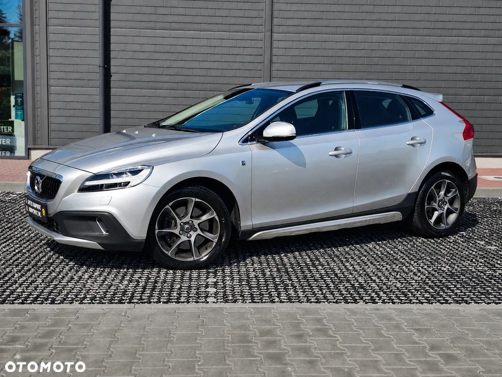 Volvo V40 T3 Drive-E R-Ocean Race