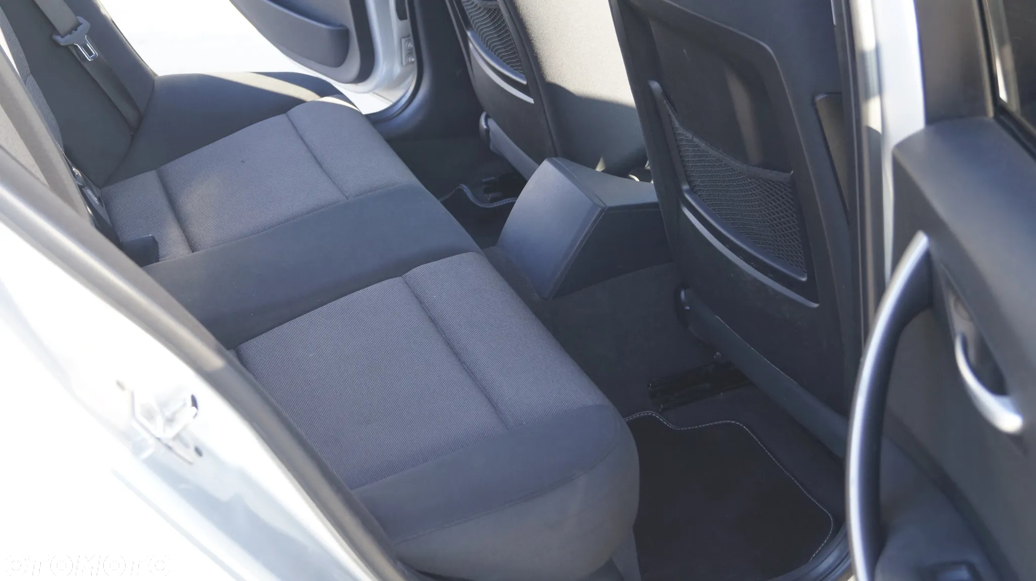 BMW Seria 1 120d - 6