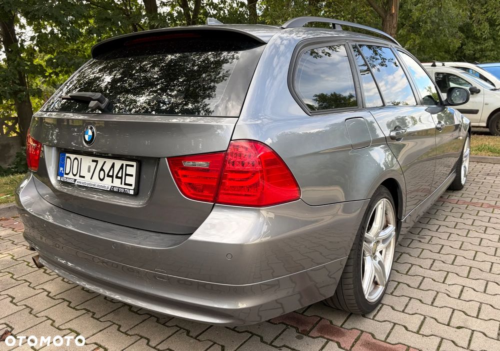 BMW Seria 3 318i - 13