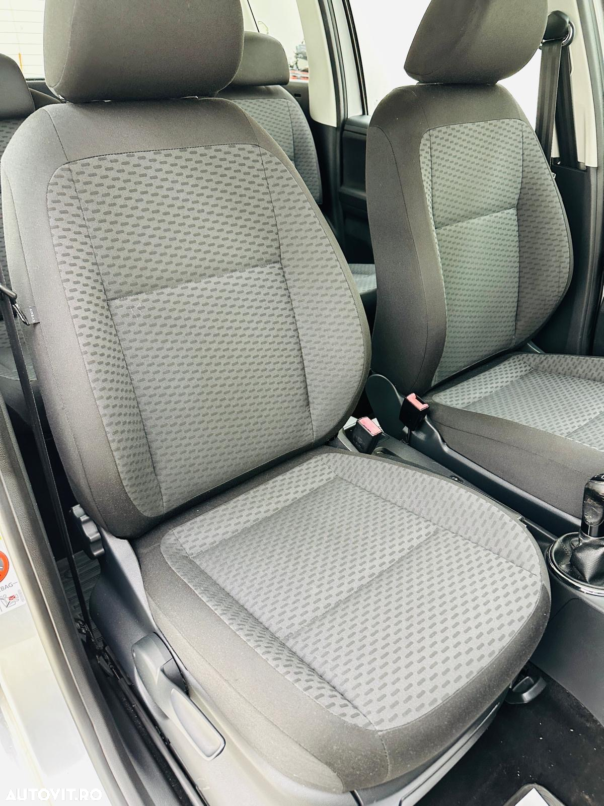 Skoda Roomster - 23