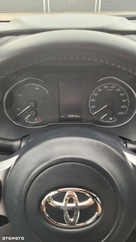 Toyota Yaris Hybrid 100 Business Edition - 5