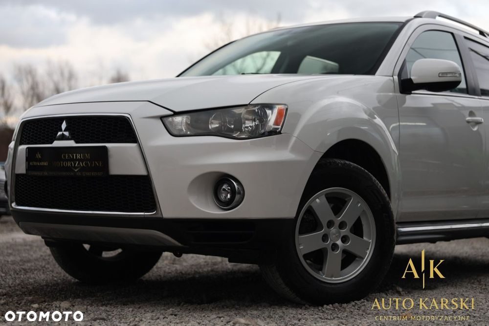 Mitsubishi Outlander - 9