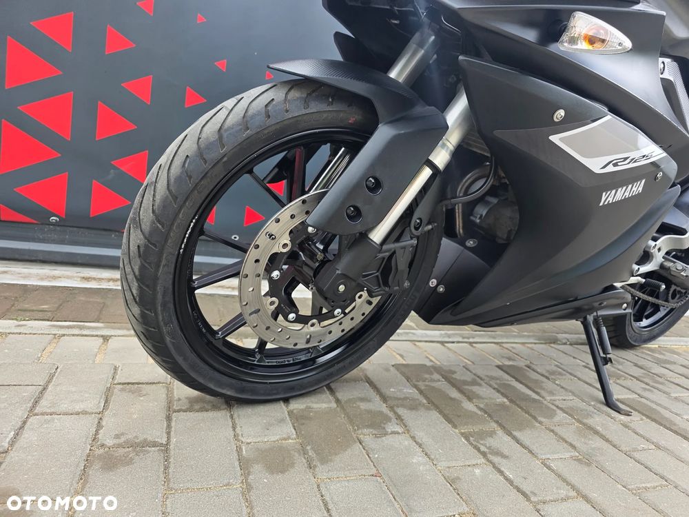 Yamaha YZF - 13