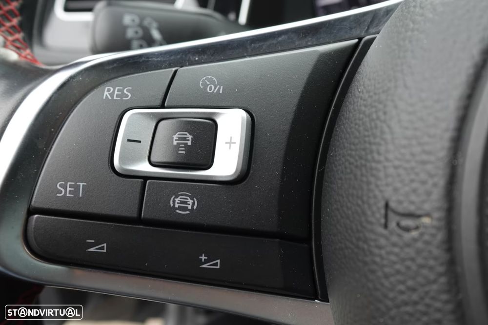 VW Golf GTI 2.0 TSI OPF DSG Performance - 9