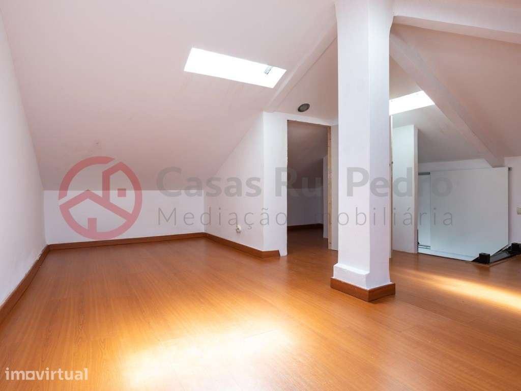 Apartamento T2 dúplex com vista rio, no Beato em Lisboa - Grande imagem: 2/43