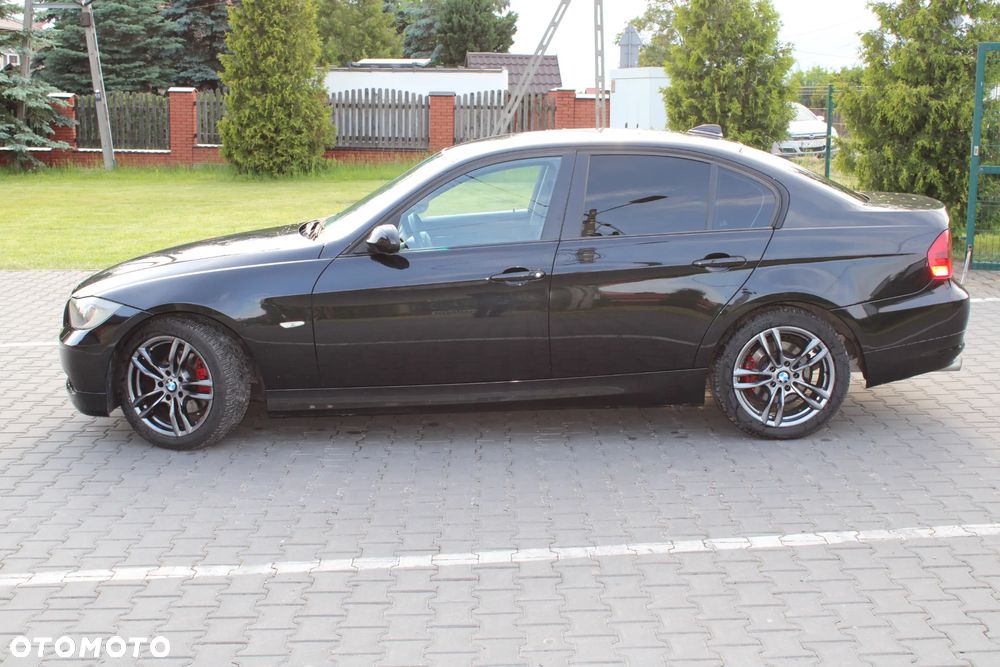 BMW Seria 3 318i Edition Exclusive - 4