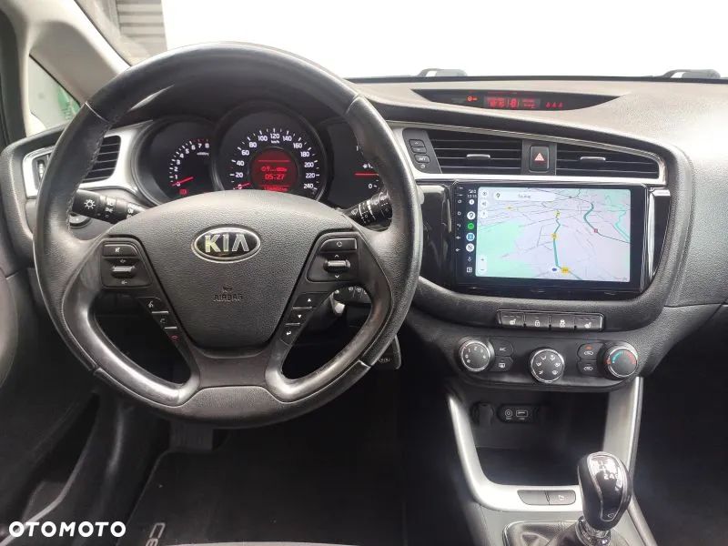 Kia Ceed 1.4 CVVT Dream Team Edition - 9