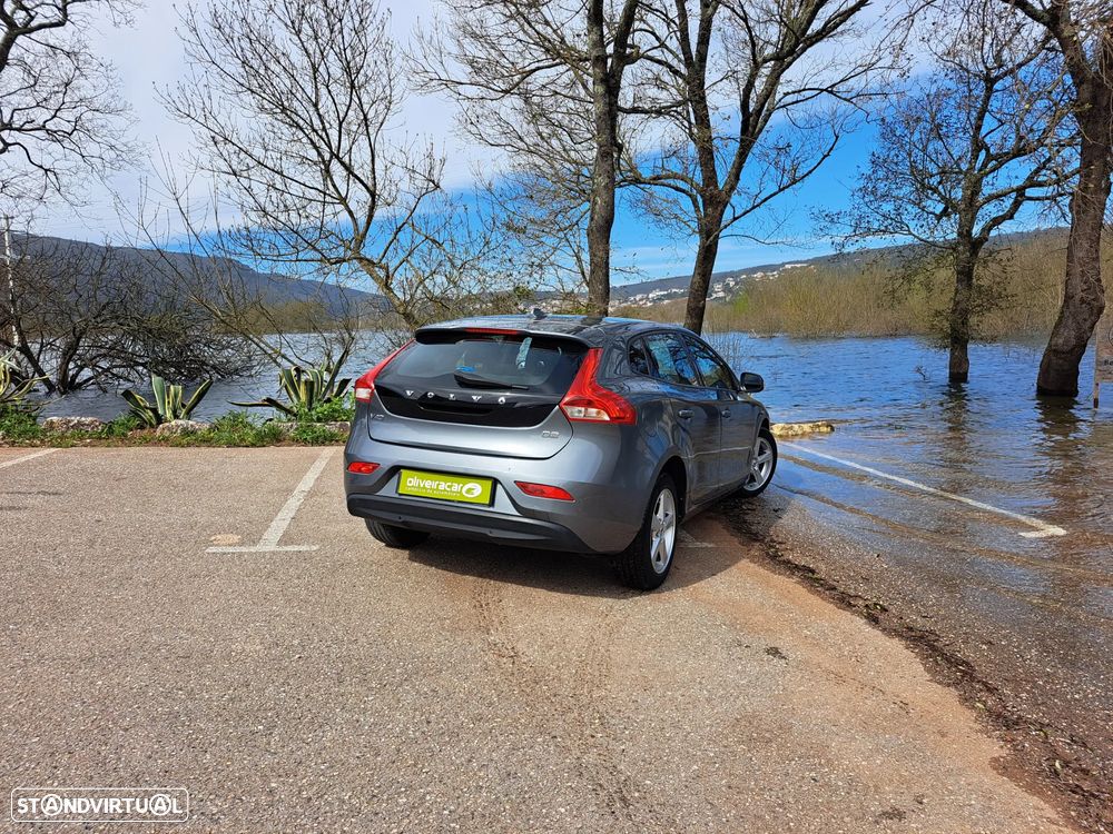 Volvo V40 D2 Kinetic - 4