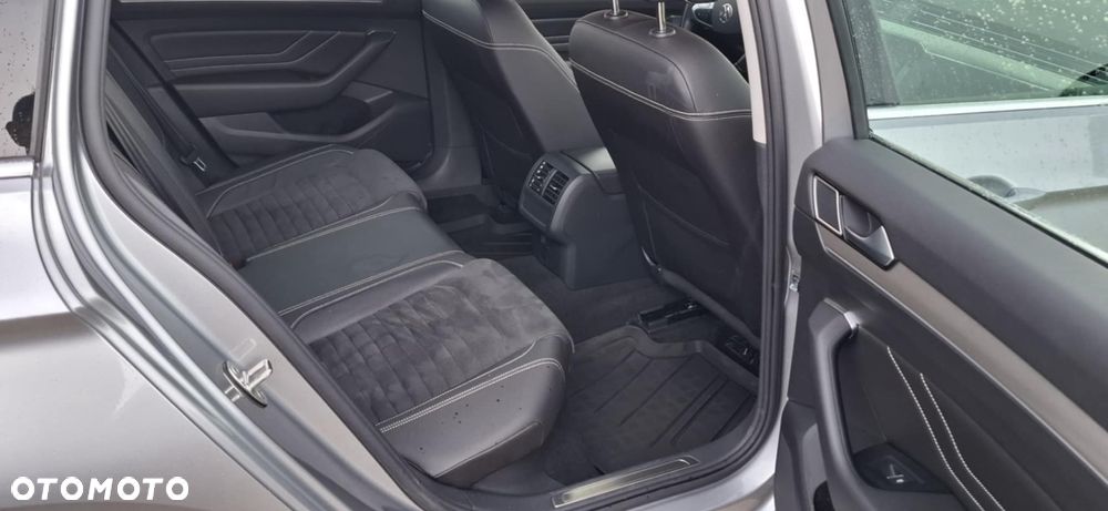 Volkswagen Passat - 24