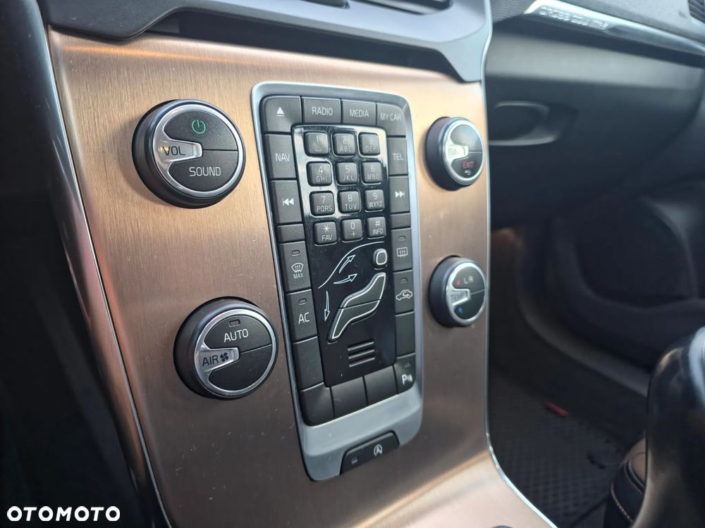 Volvo V40 D2 Momentum - 19