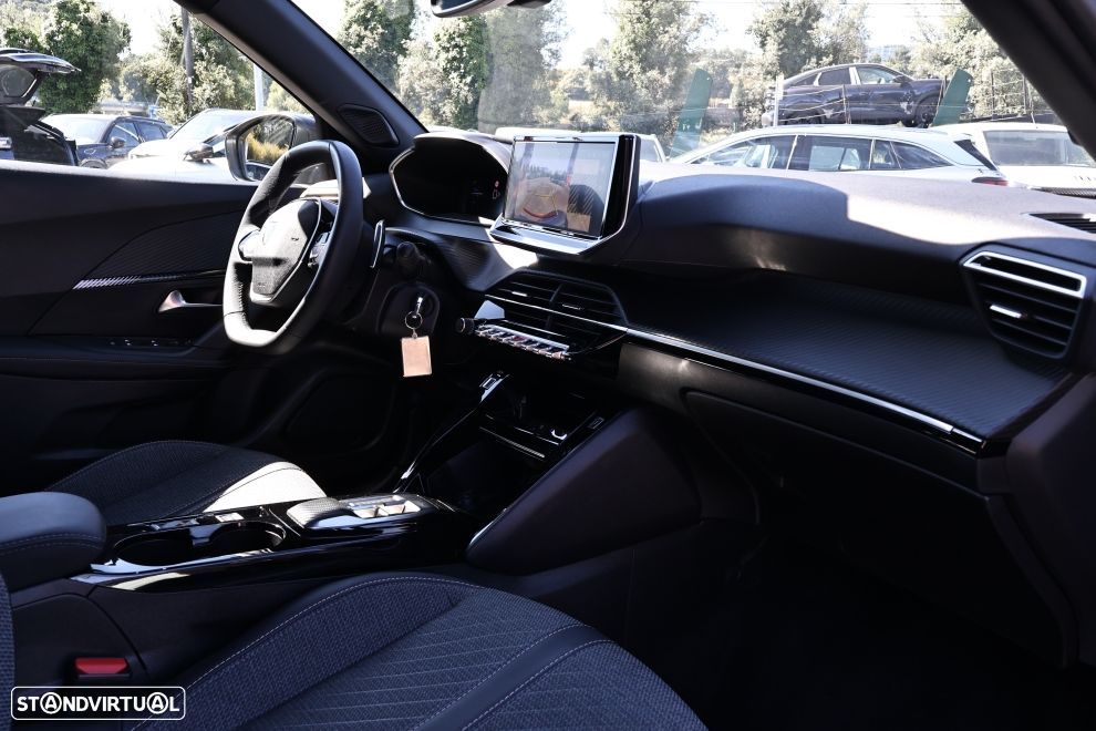 Peugeot 2008 1.2 Hybrid Allure e-DCS6 - 14