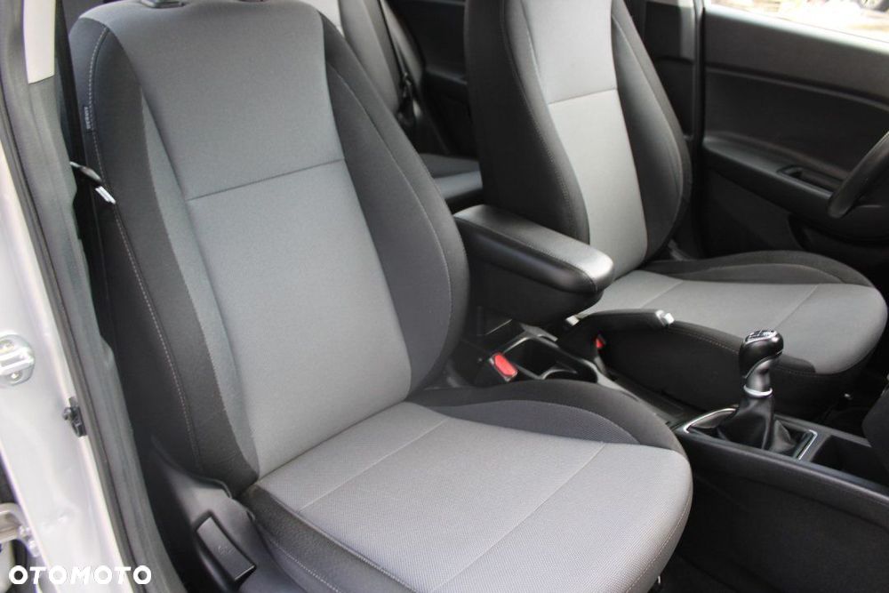 Hyundai i20 - 19