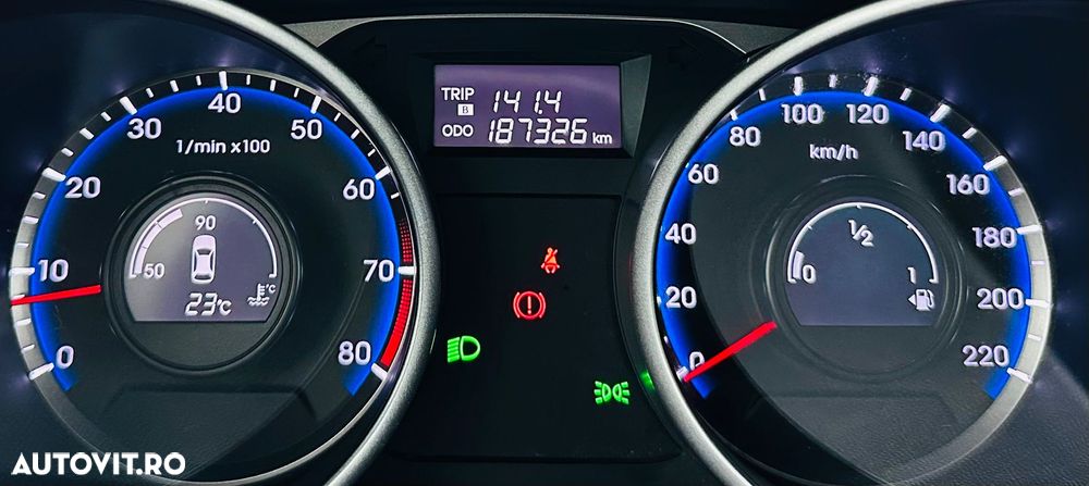 Hyundai ix35 blue 1.6 2WD Finale Silver - 31