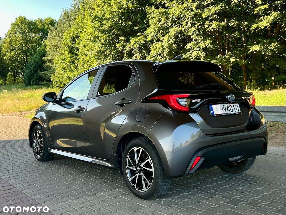 Toyota Yaris Hybrid 1.5 Executive - 3