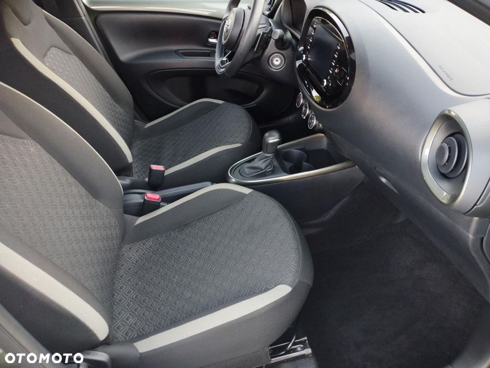 Toyota Aygo X 1.0 VVT-i Style CVT - 12