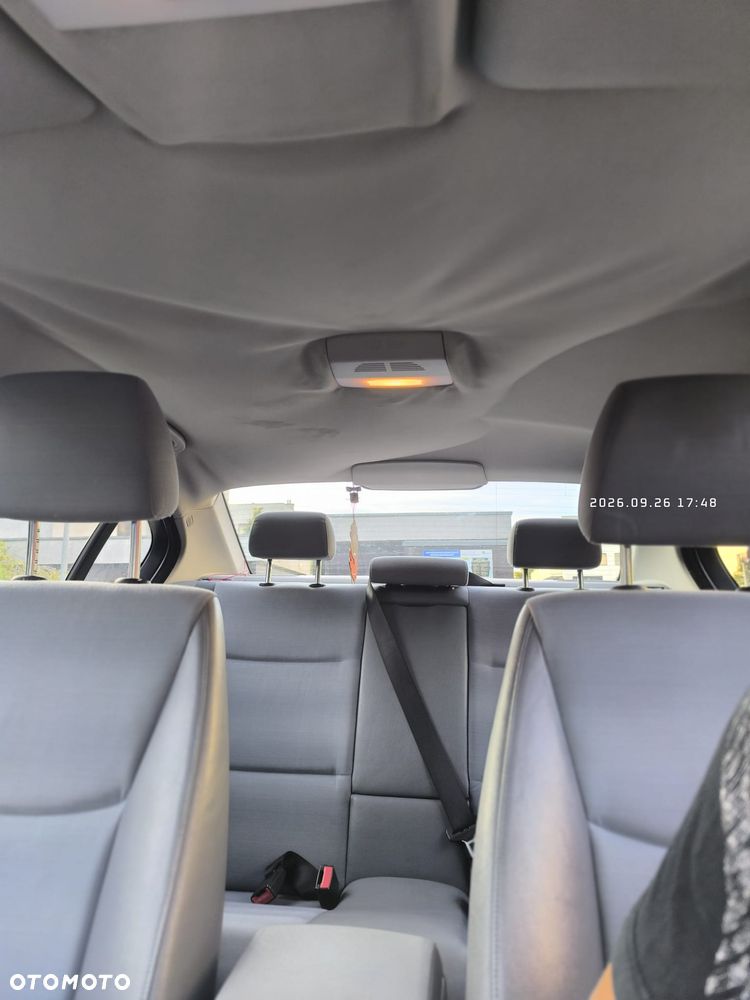 BMW Seria 3 318d - 20