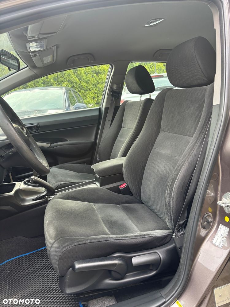 Honda Civic 1.8 Comfort - 9