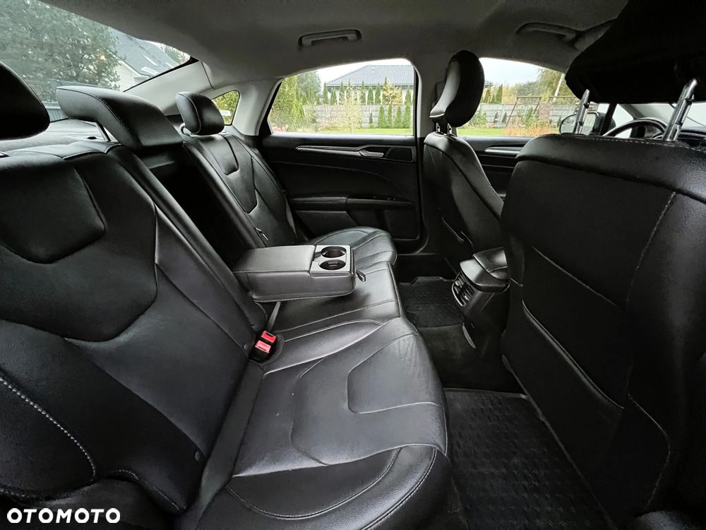 Ford Fusion 2.0 EcoBoost Titanium - 13