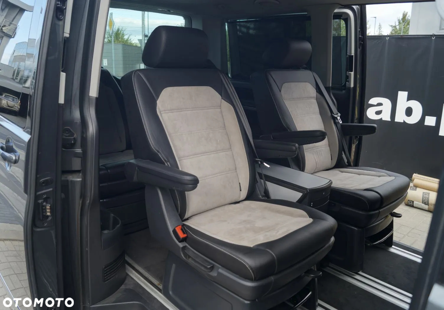 Volkswagen Multivan 2.0 TSI L1 Highline 4Motion DSG - 14