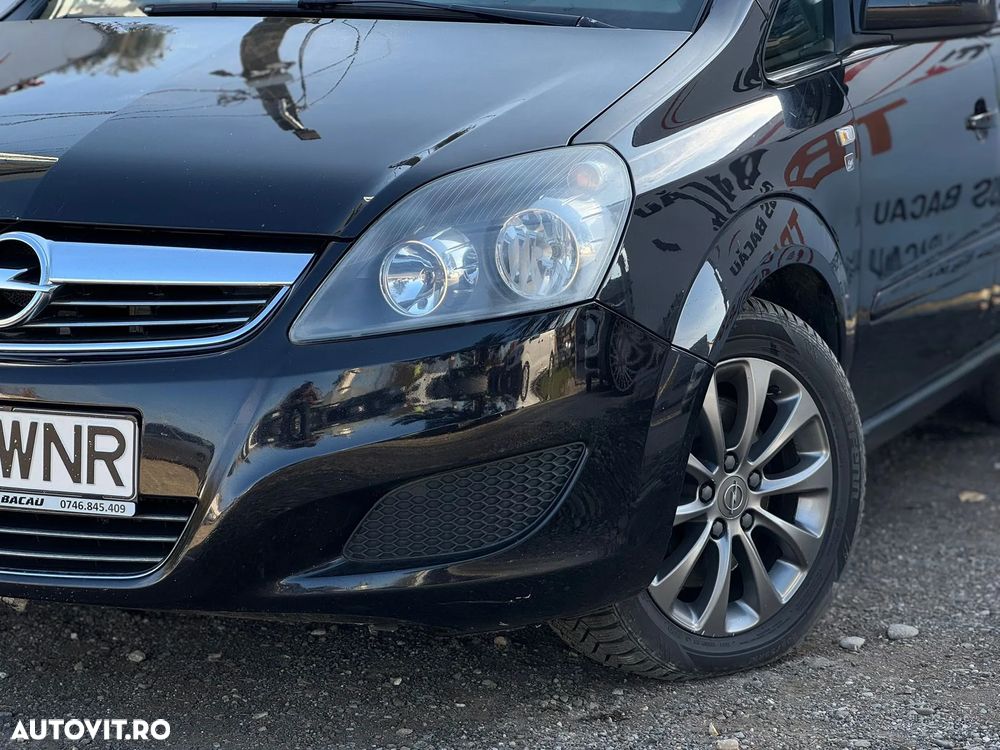 Opel Zafira - 10