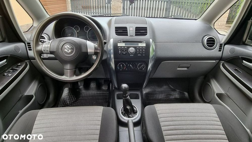 Suzuki SX4 - 12