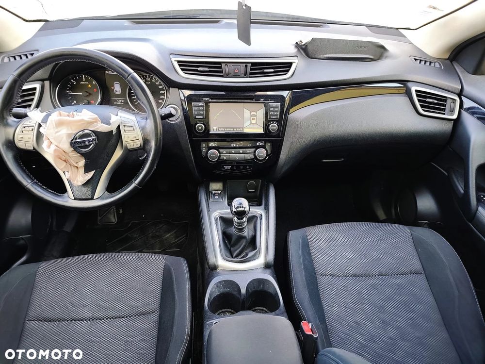 Nissan Qashqai 1.5 dCi DPF 360 - 8