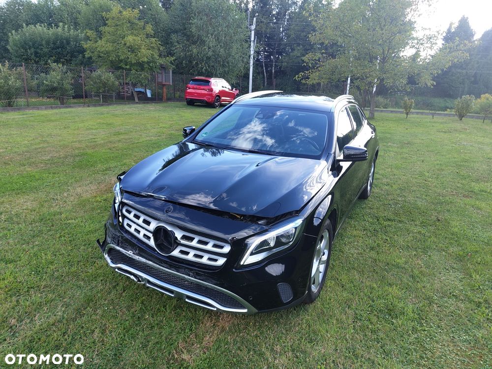 Mercedes-Benz GLA 250 7G-DCT Peak Edition - 19
