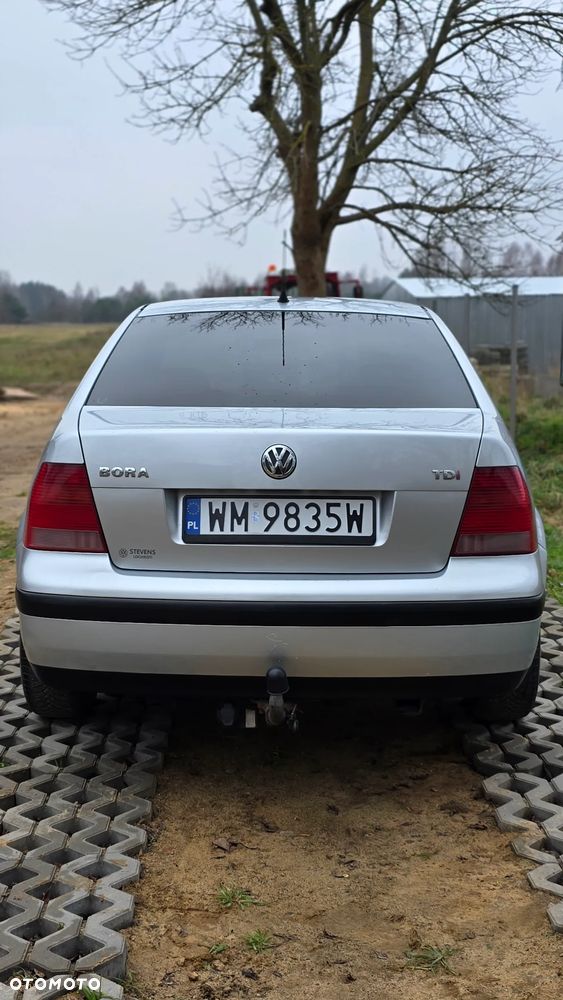 Volkswagen Bora 1.9 TDI - 11
