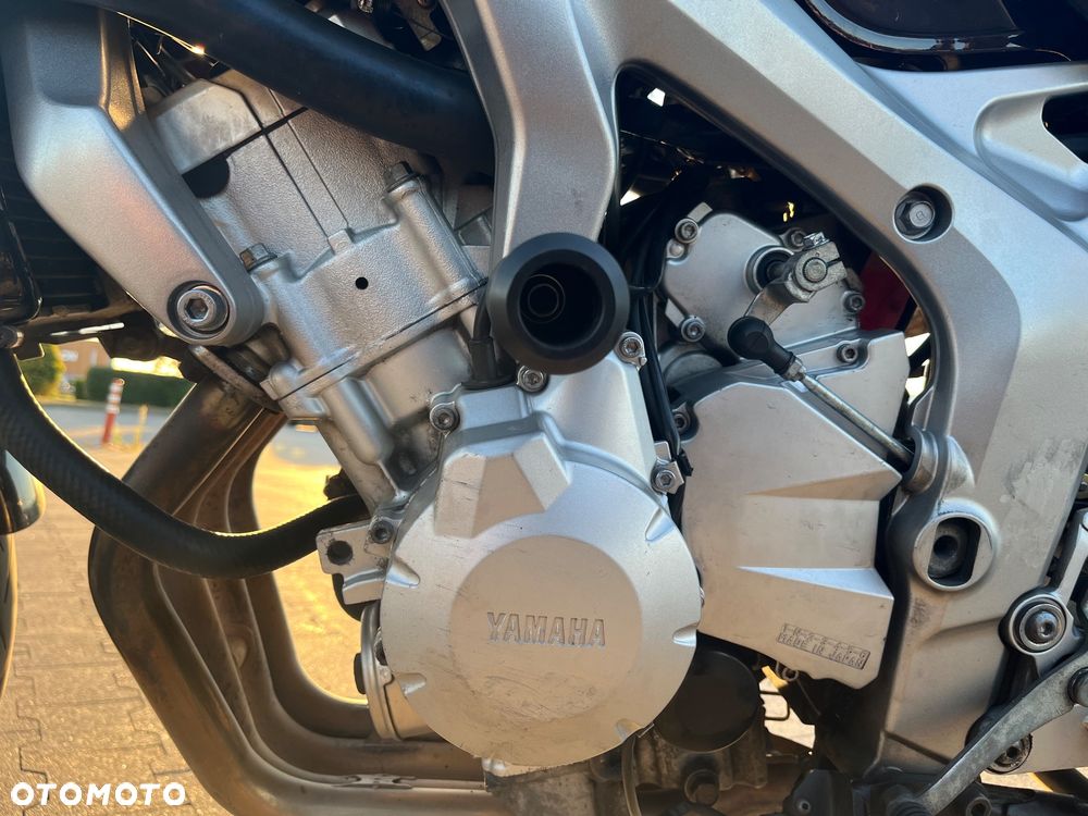Yamaha FZ6 - 10