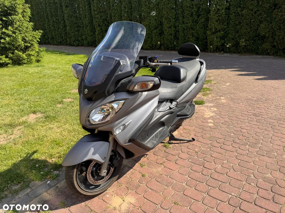 Suzuki Burgman - 6