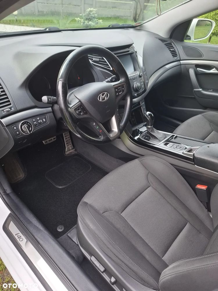Hyundai i40 Kombi 1.7 CRDi DCT Premium - 9