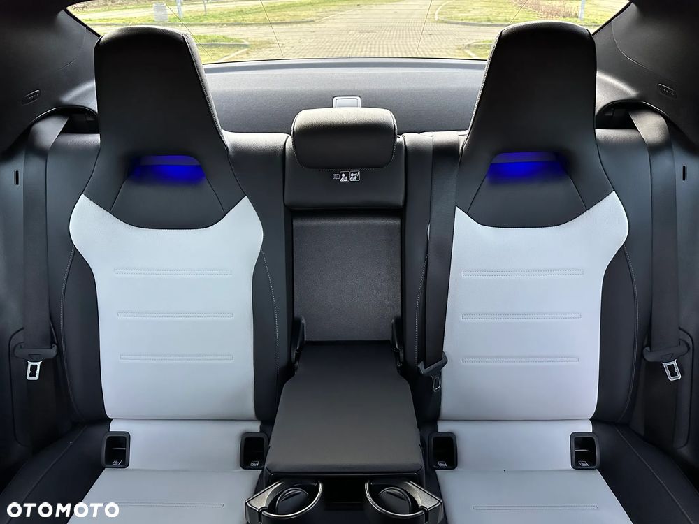 Mercedes-Benz CLA 180 d 7G-DCT AMG Line - 24