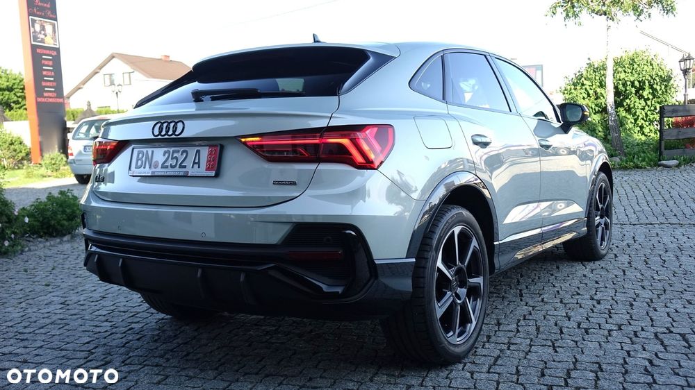 Audi Q3 Sportback - 14
