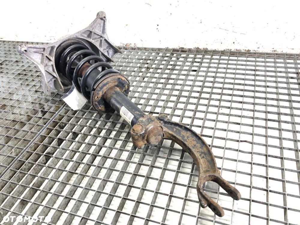 AMORTYZATOR PRAWY PRZÓD ZE SPRĘŻYNĄ - 89.00 PLN - AUDI A4 B8 Avant (8K5) 2007 - 2015 1.8 TFSI - 3