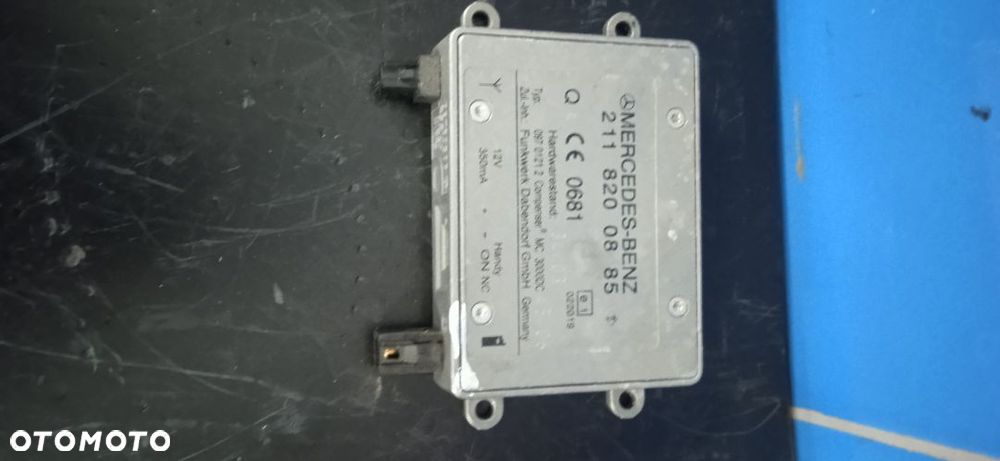 Wzmacniacz anteny radia Mercedes W203 2118200885 - 1