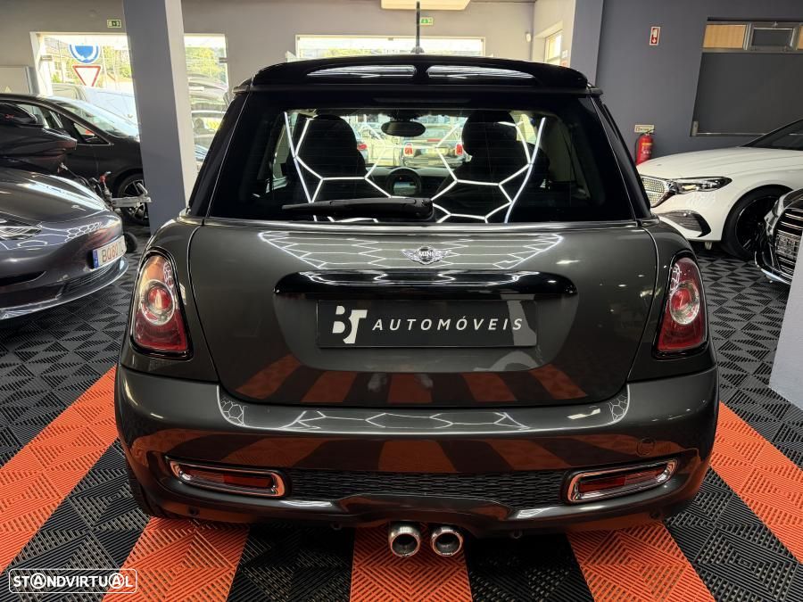 MINI 3 Portas Cooper SD - 26