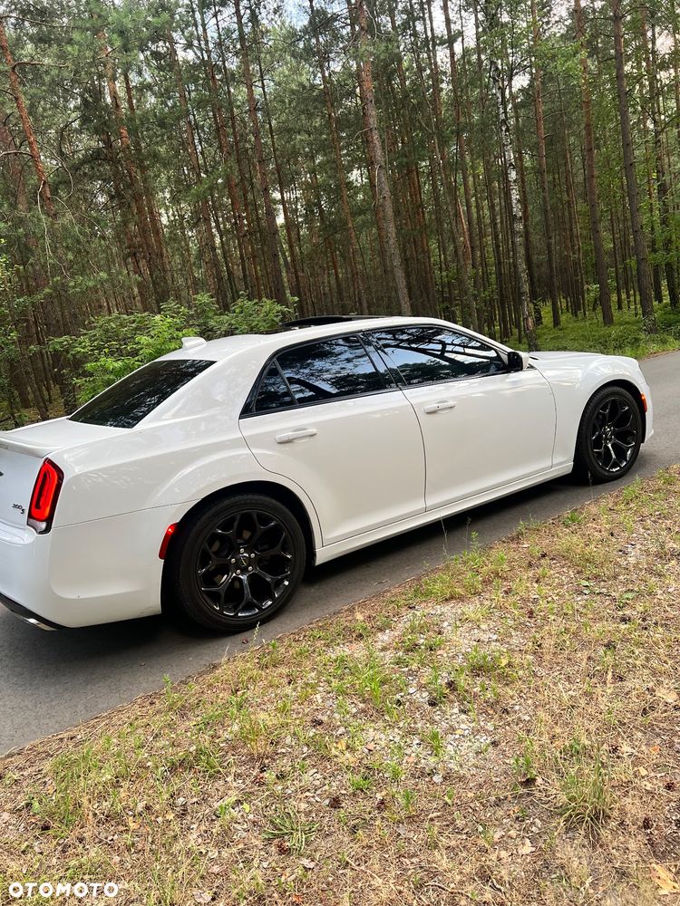 Chrysler 300s - 6