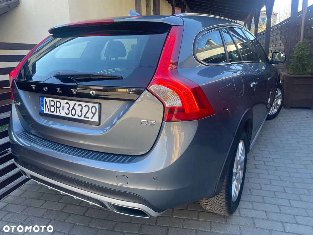 Volvo V60 Cross Country D3 Geartronic Momentum - 14