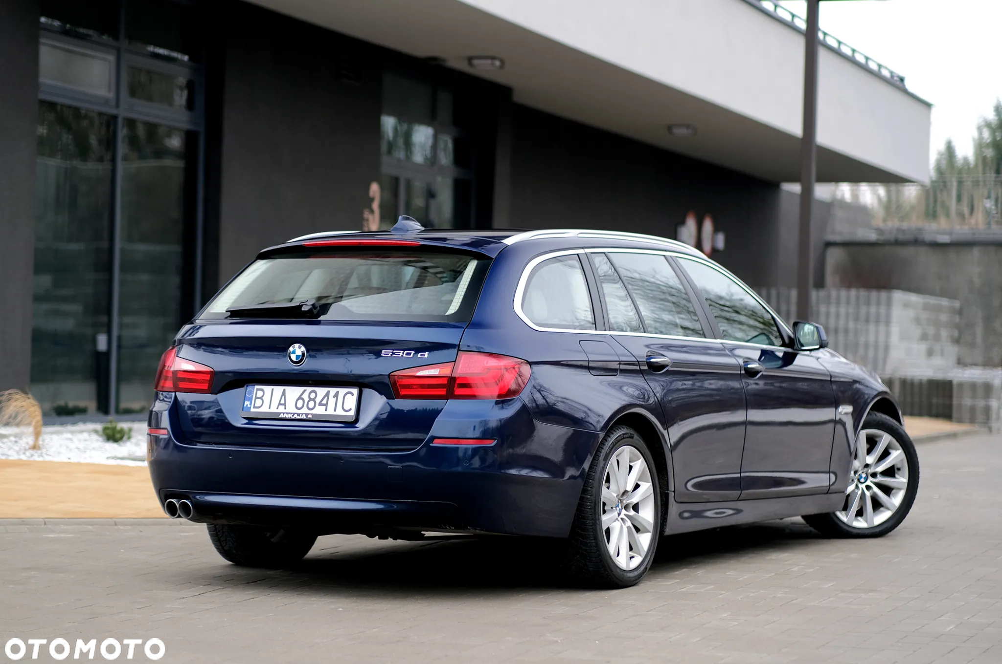 BMW Seria 5 530d xDrive - 10