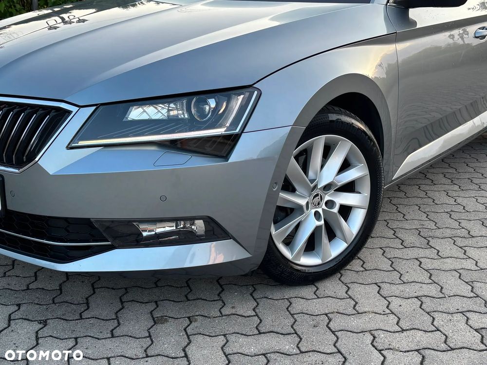 Skoda Superb 2.0 TDI 4x4 Style DSG - 9