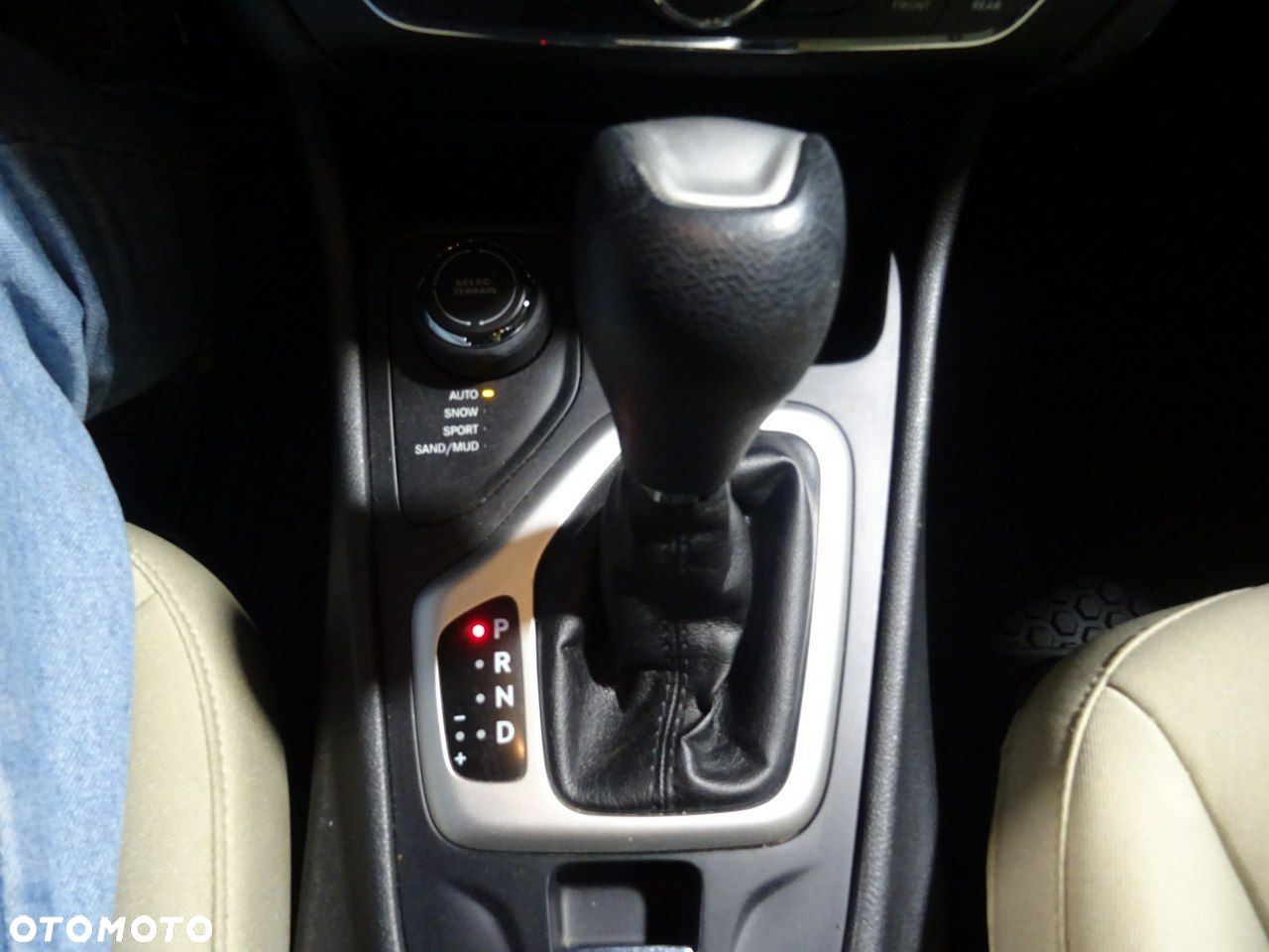 Jeep Cherokee - 10