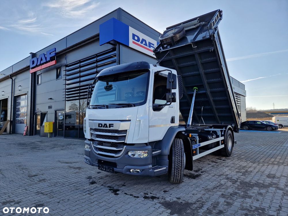 DAF XB FA 18 - 11