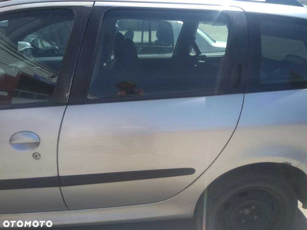 Peugeot 206 SW drzwi lewe tylne