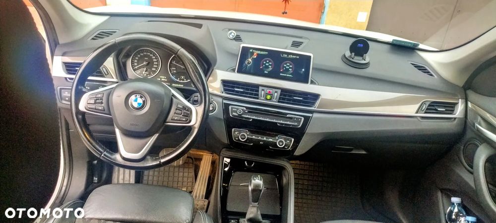 BMW X1 xDrive18d Business Edition - 13