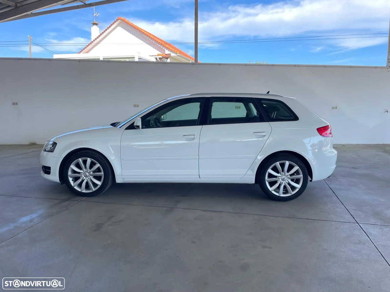 Audi A3 Sportback 1.6 TDI Attraction Business Line - 2